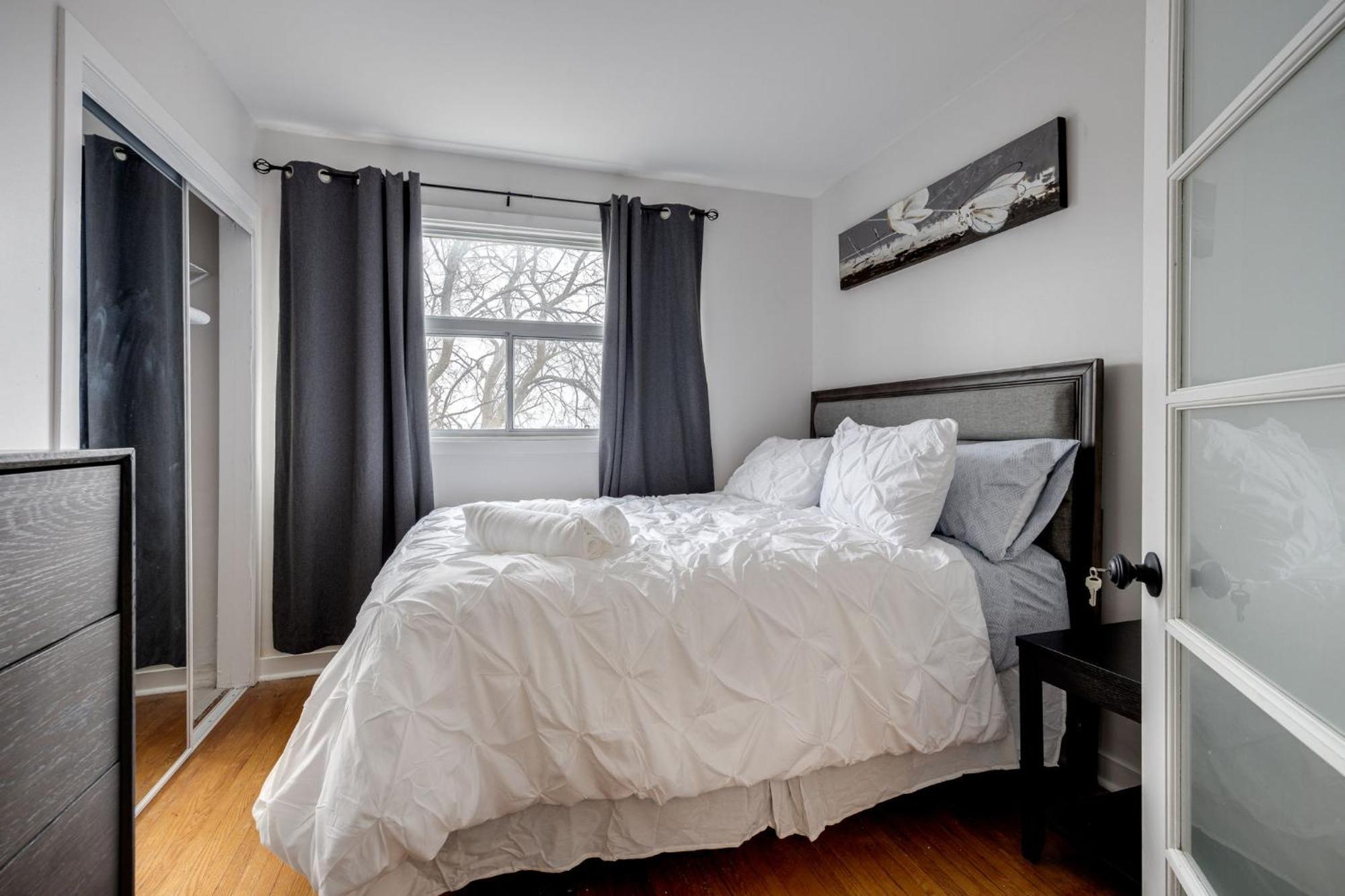 Eglinton West Guest Suite Toronto Exterior photo